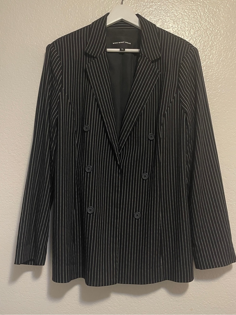 Who What Wear Black Blazer with White Pinstripes